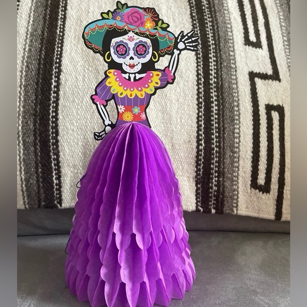2 Catrinas centerpieces